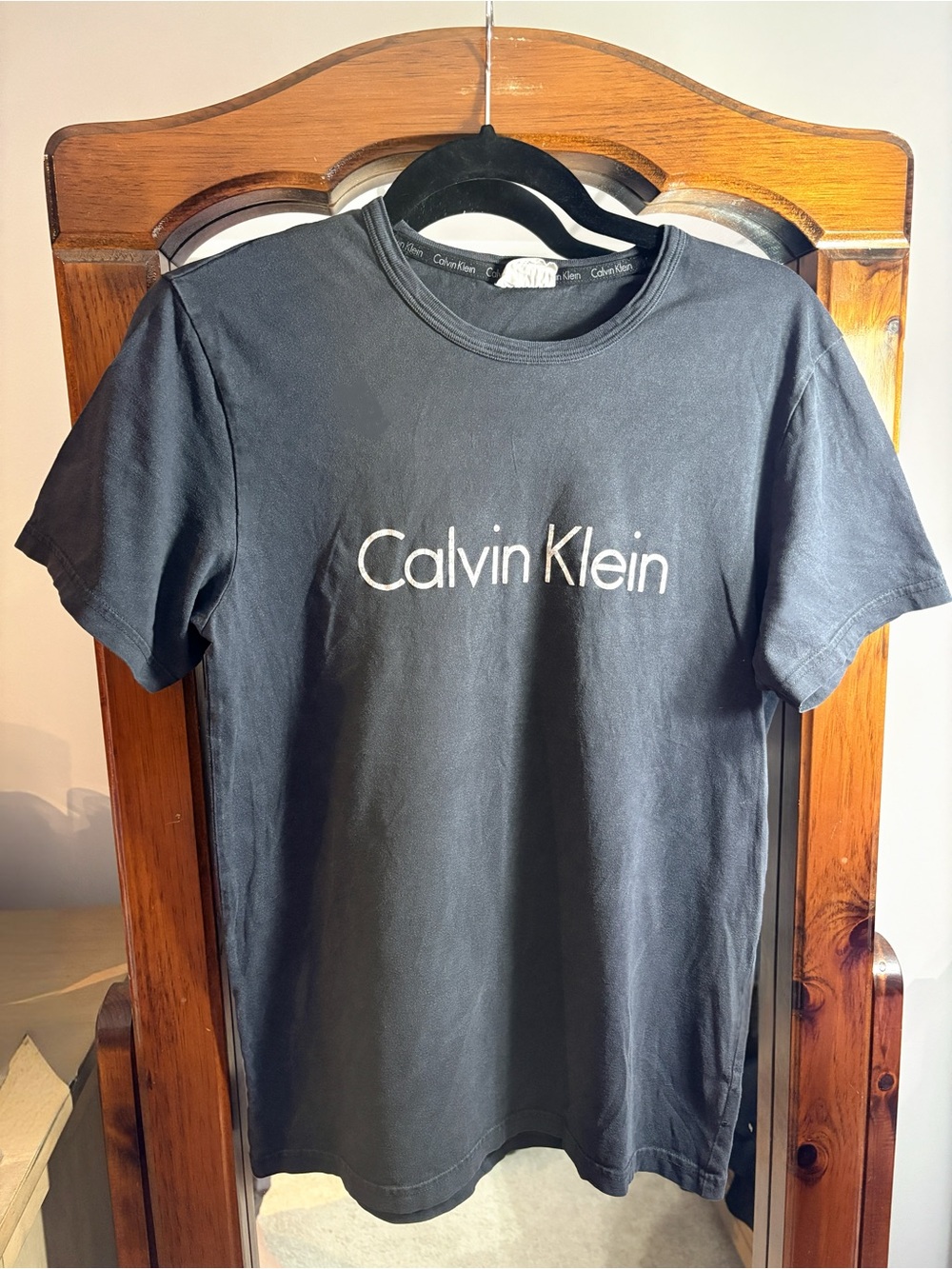 Calvin Klein 90s Vintage Crewneck T-shirt in Black and White